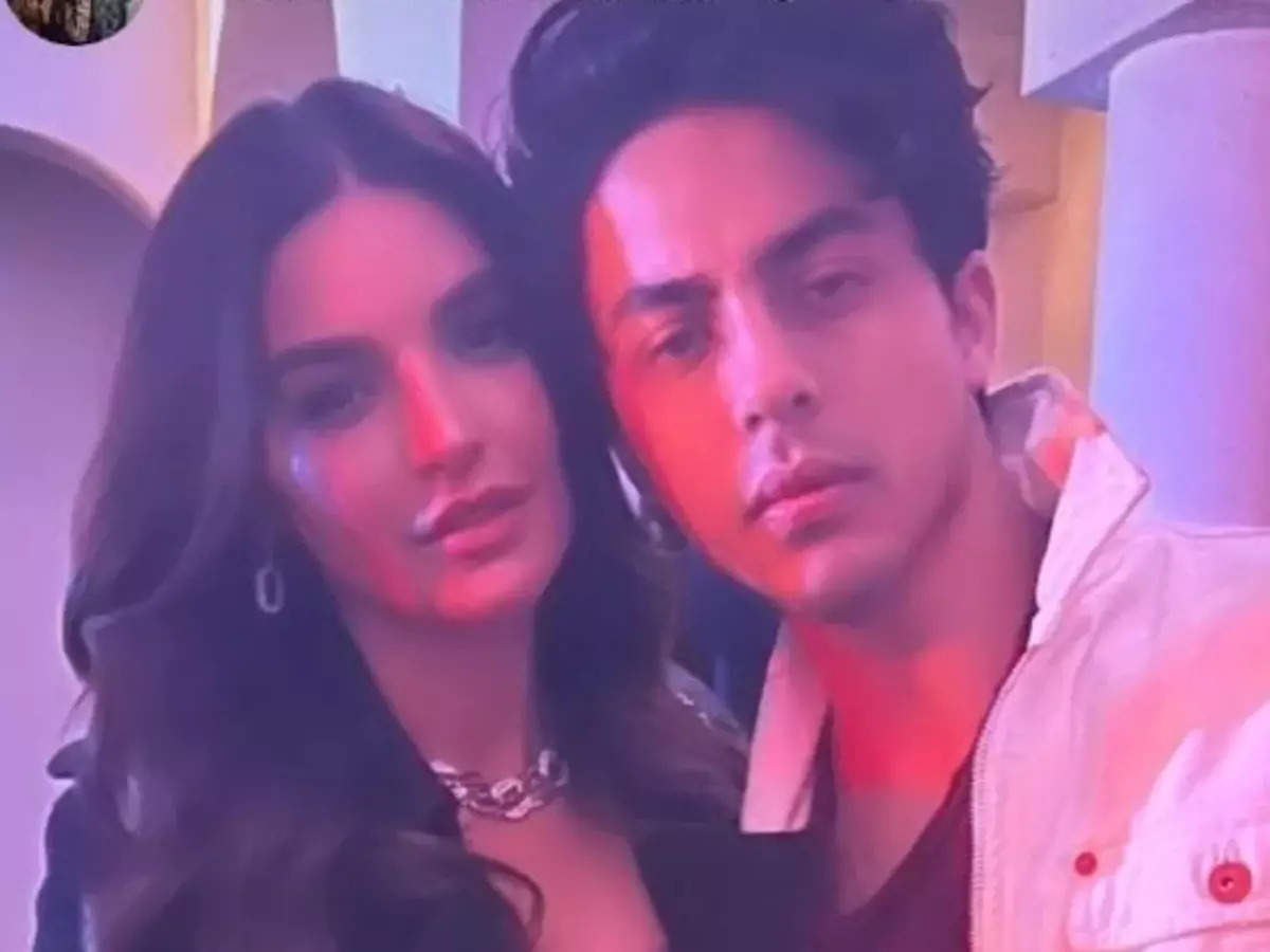 Sadia denies rumours of dating Aryan Khan