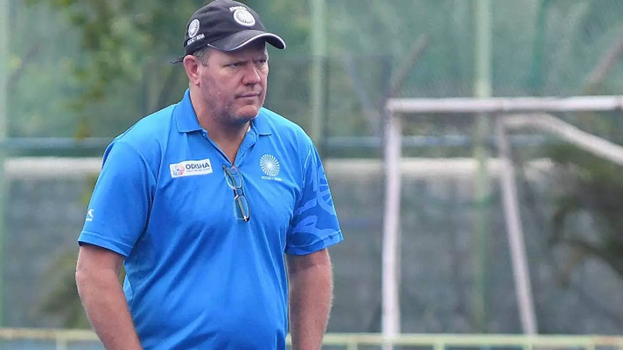 India coach Reid wary of 'double-edged sword' in home World Cup