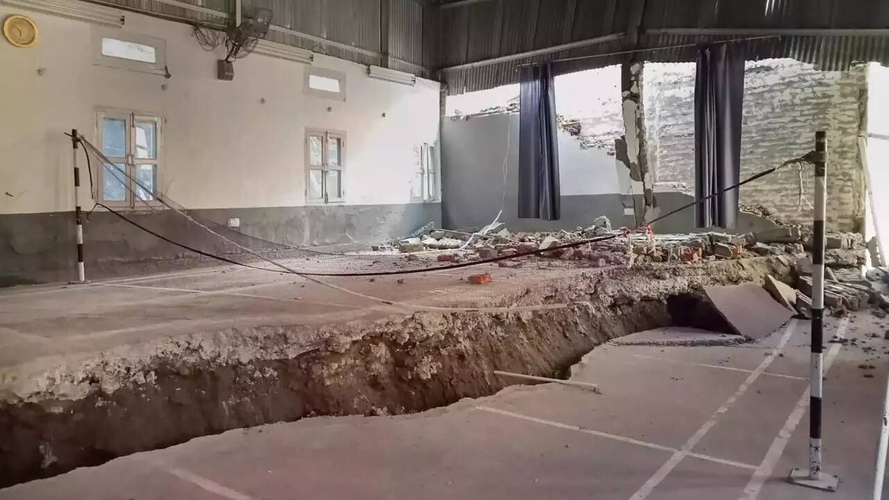 Not only Joshimath, these places are also at risk of sinking