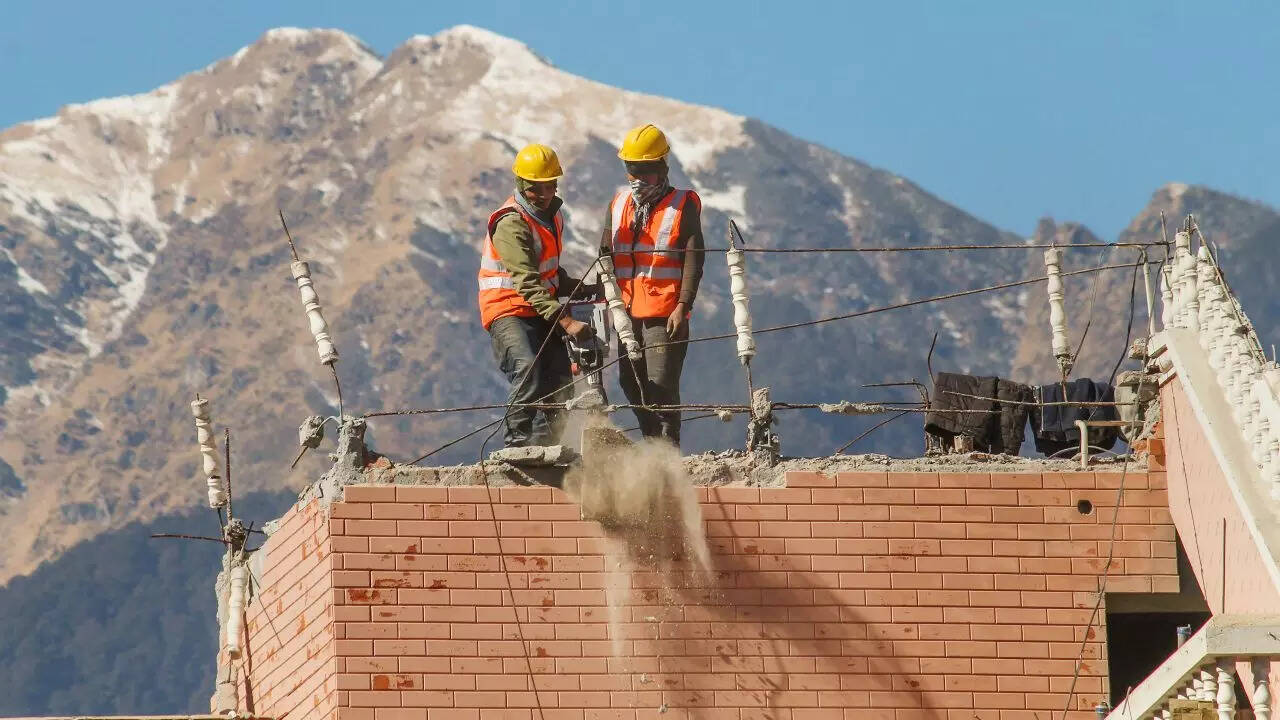 After hotels, damaged homes in Joshimath colony to come down