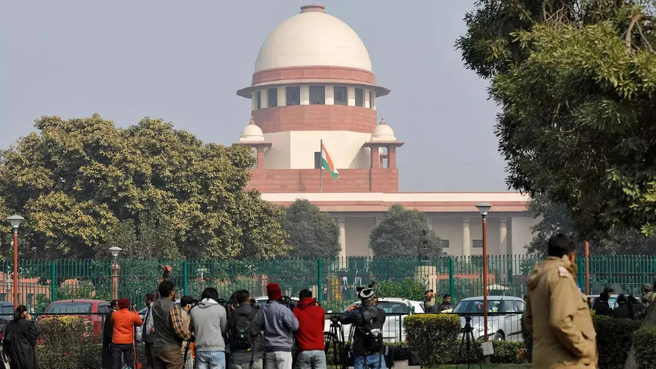 Airing views critical of govt policies, initiatives no bar for judgeship: Supreme Court