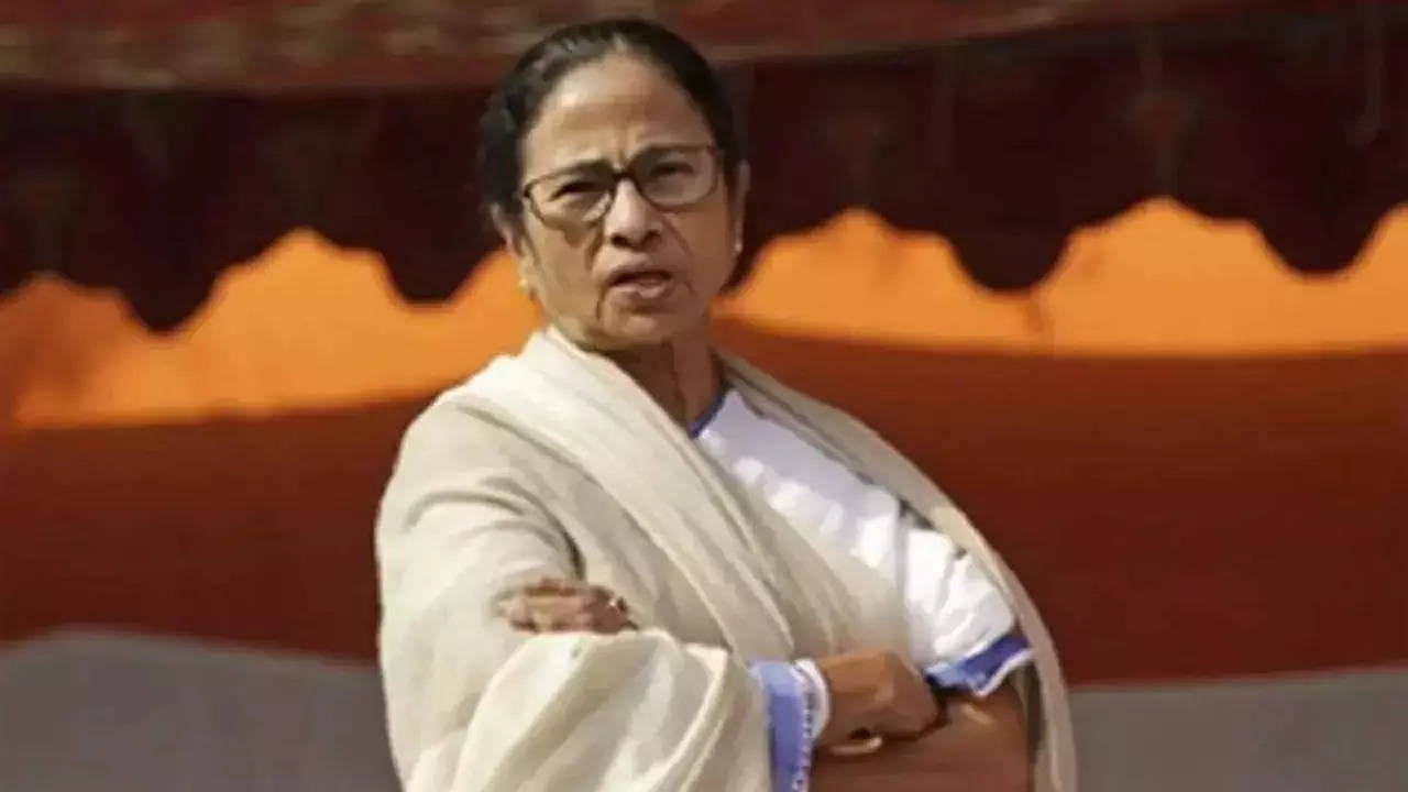 Mamata launches monthly scholarship for OBC students