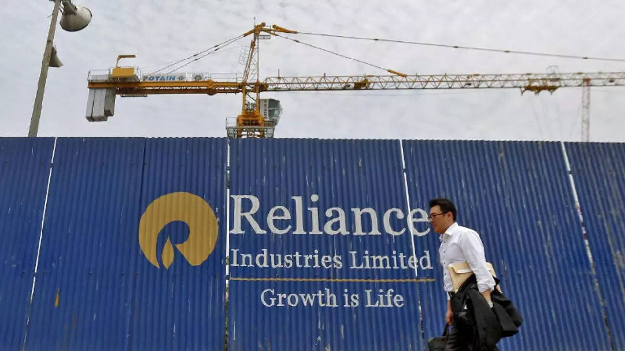 Reliance Industries Q3 net profit falls 15%: Key points