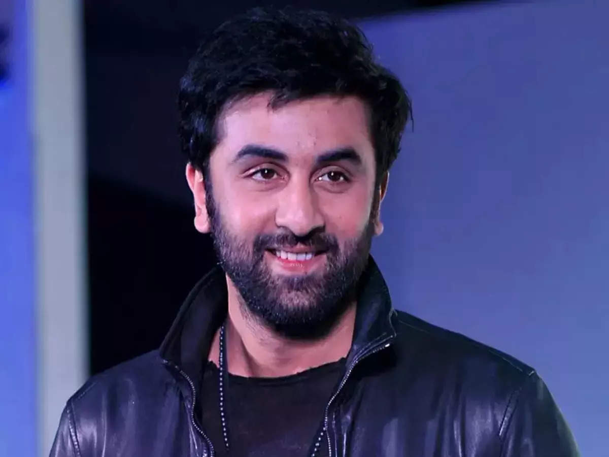 Ranbir Kapoor cleverly tackles a question about his past girlfriends at Tu Jhoothi Main Makkaar trailer launch – watch video | Hindi Movie News