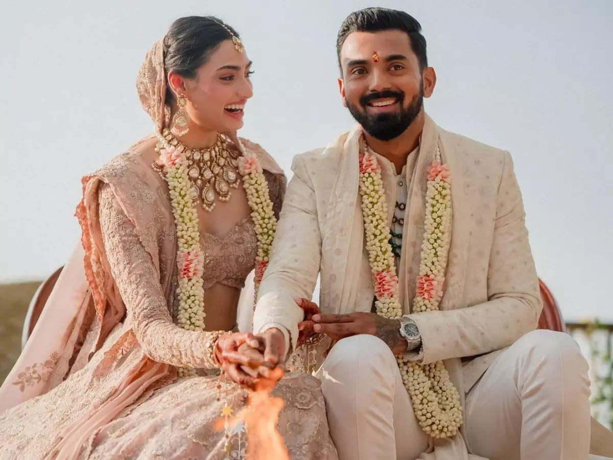 Athiya Shetty-KL Rahul post FIRST wedding pictures: Virat Kohli, Kriti Sanon, Ananya Panday and other celebs congratulate the couple | Hindi Movie News