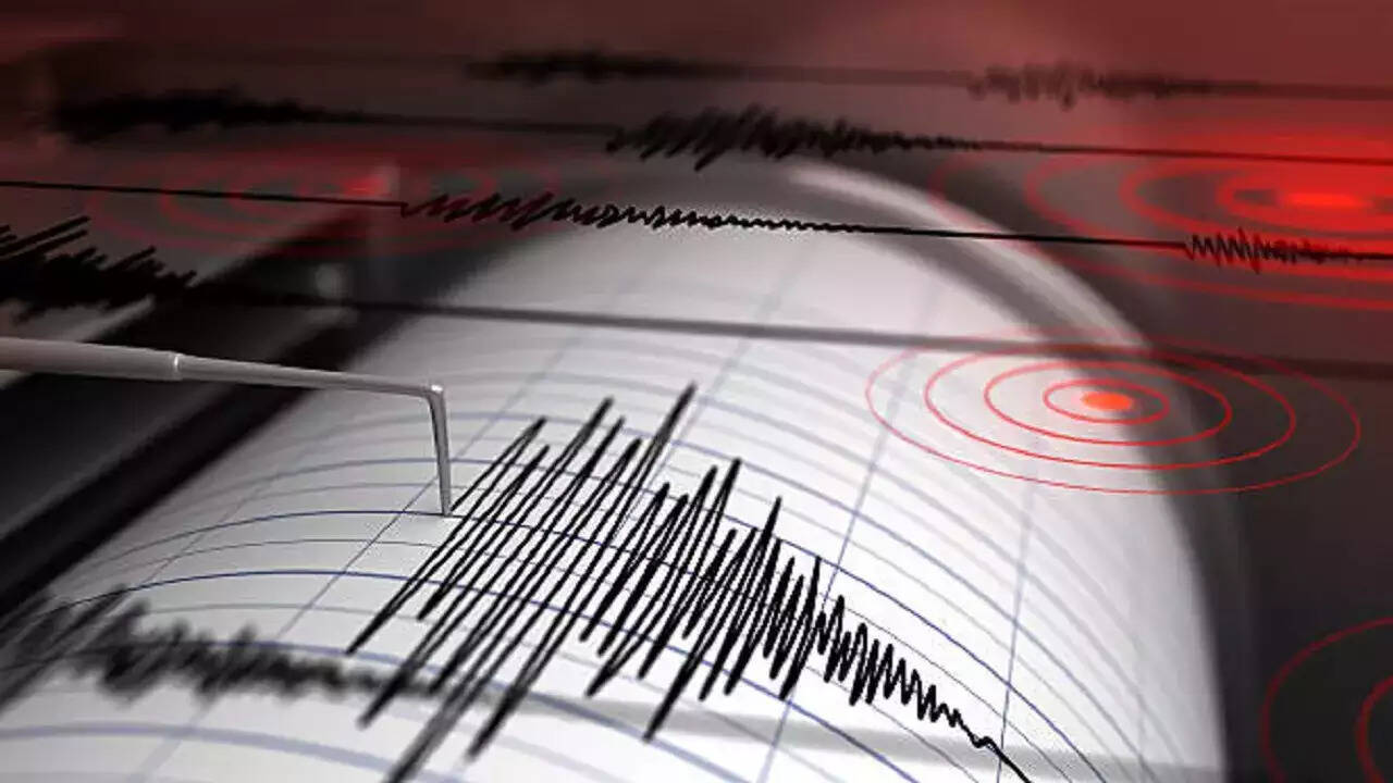 Earthquake of magnitude 5.5 jolts Delhi-NCR; tremors felt for many seconds