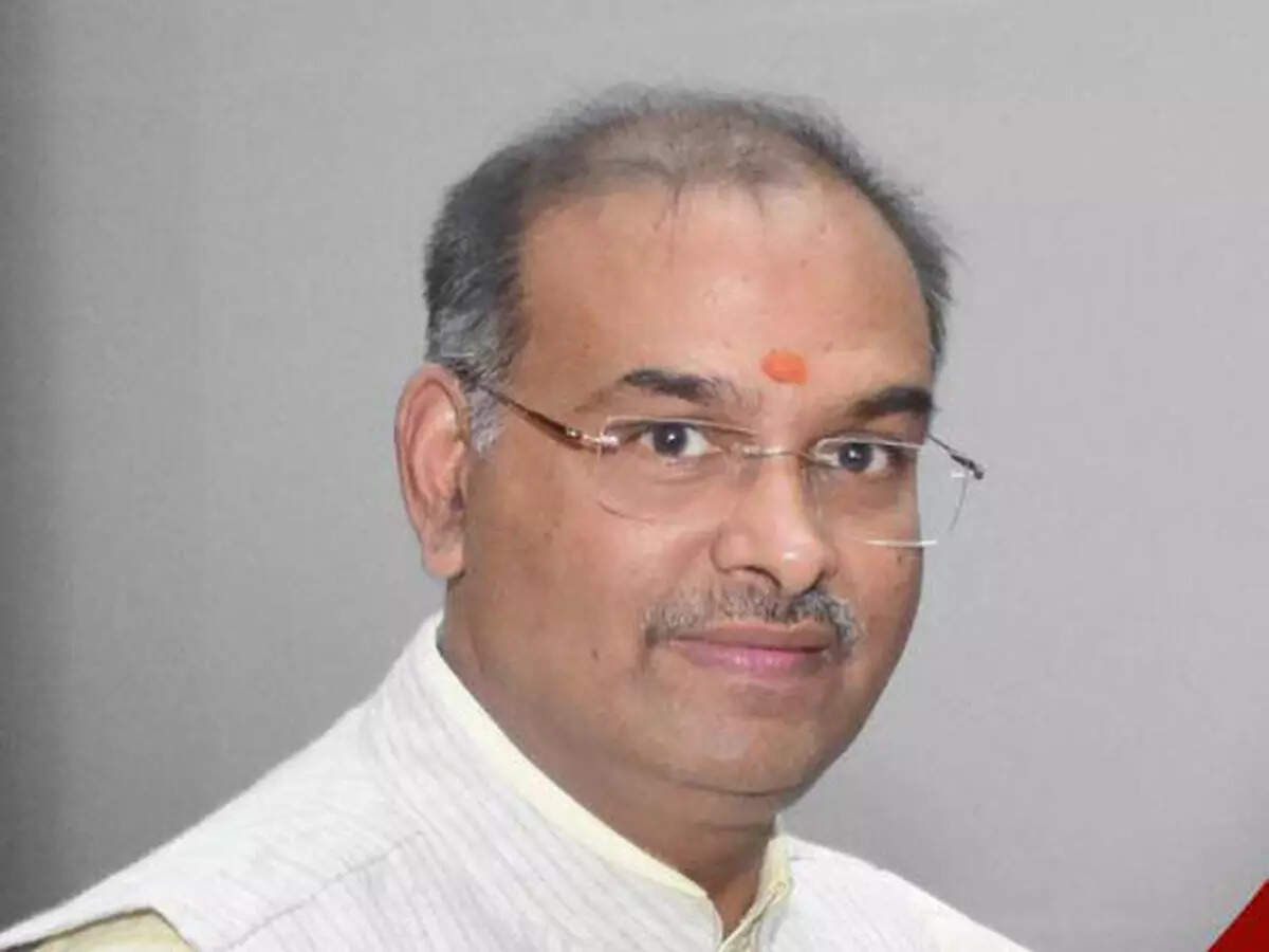 Kanpur varsity VC Vinay Pathak rejoins office after 2.5 months