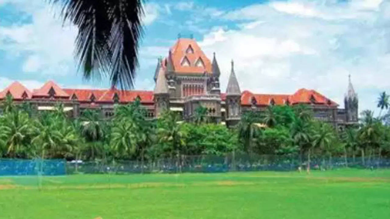 Bombay HC grants bail to Anil Deshmukh’s personal secretary Sanjeev Palande in corruption case registered by CBI | Mumbai News – Times of India
