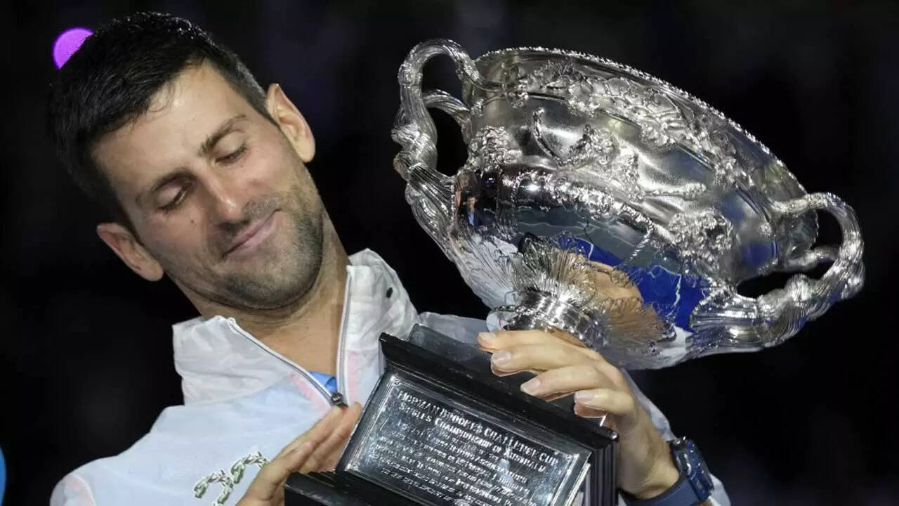 Djokovic crushes Tsitsipas to win 10th Australian Open
