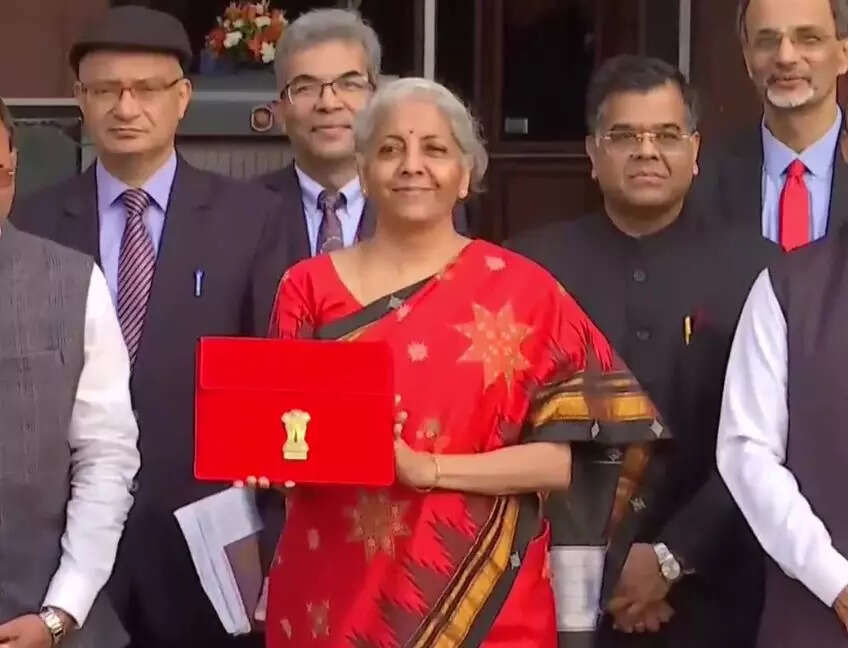 Union Budget 2023 live: Sitharaman reaches Rashtrapati Bhavan