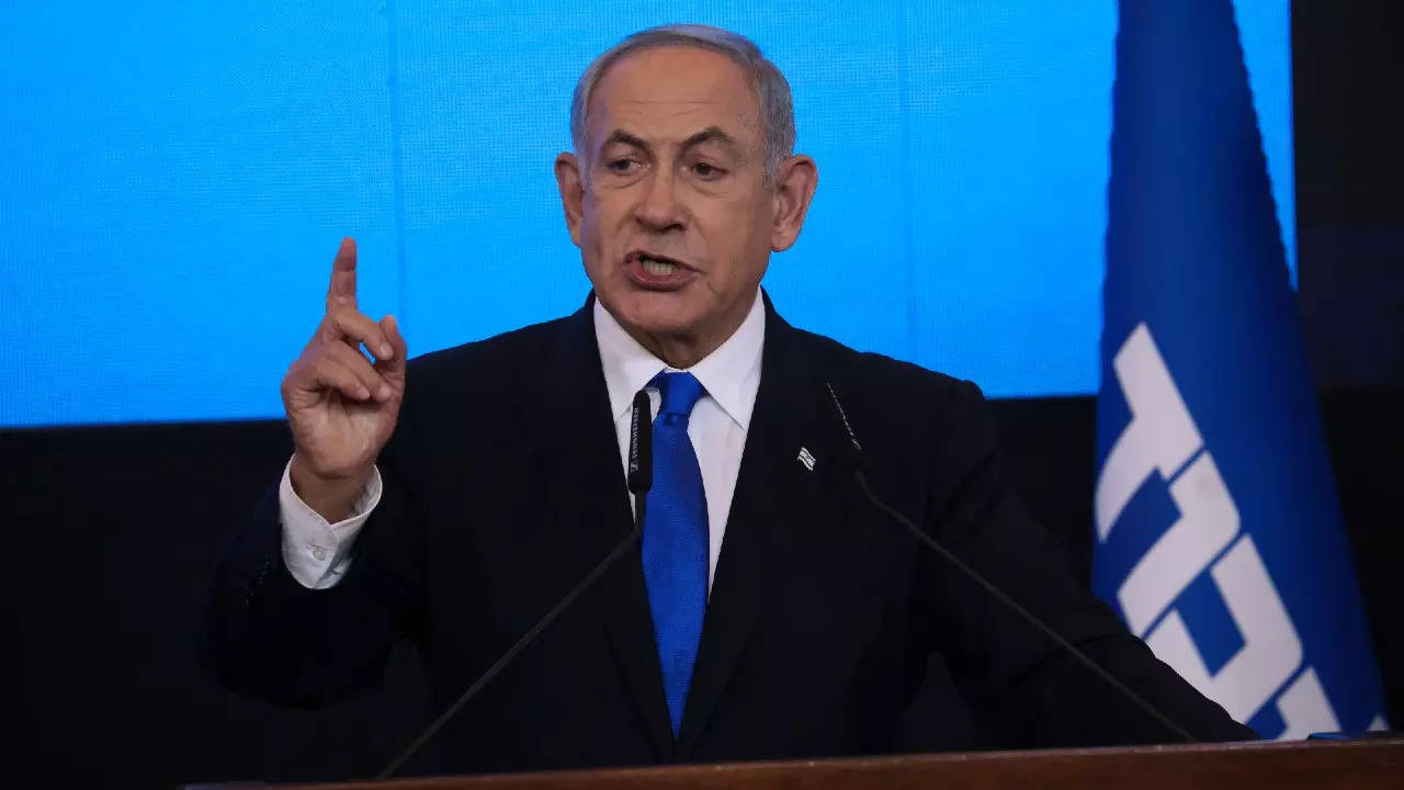 Israel PM Netanyahu says considering military aid to Ukraine, mediation