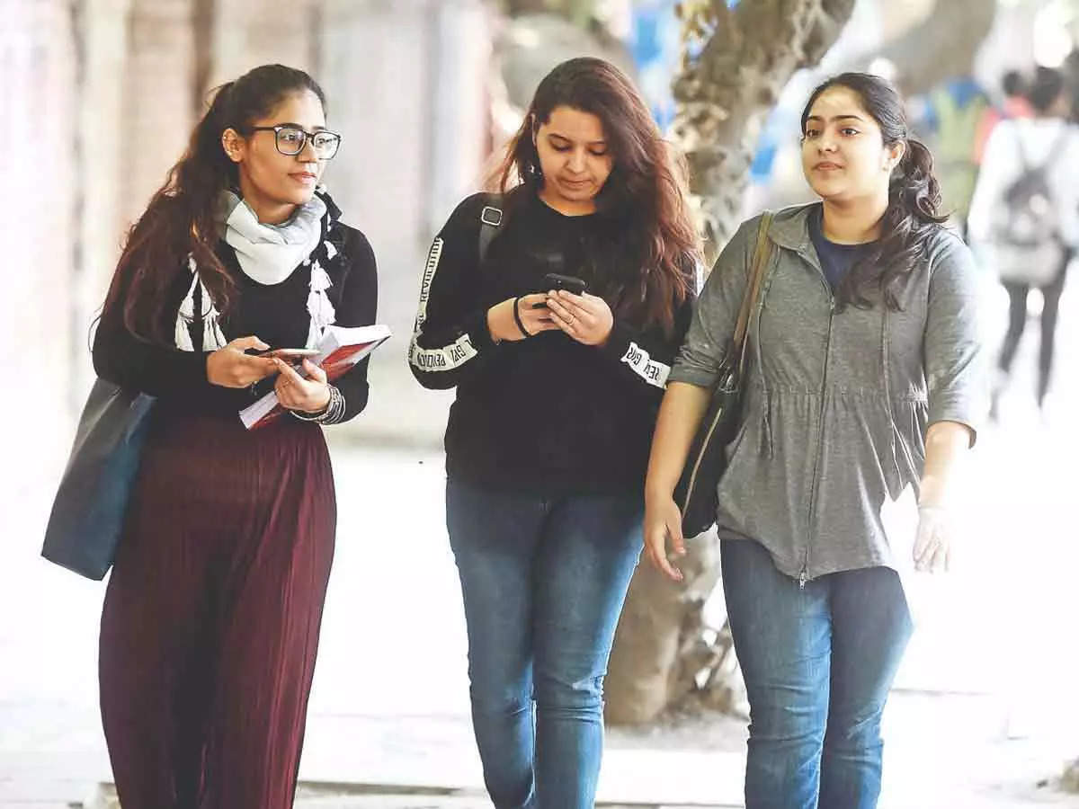 JEE Main February 1 Paper Analysis: Students say overall exam balanced, Maths lengthy in Shift 1