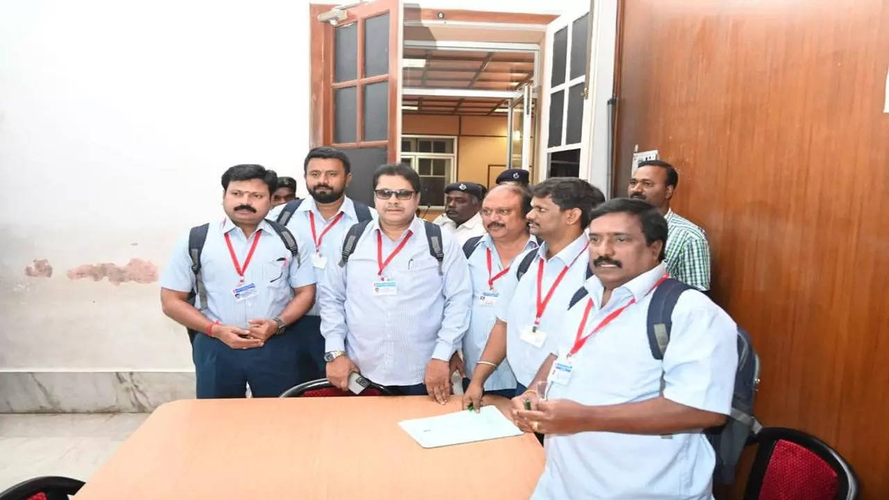 DMK MLAs attend Puducherry assembly session wearing school uniform