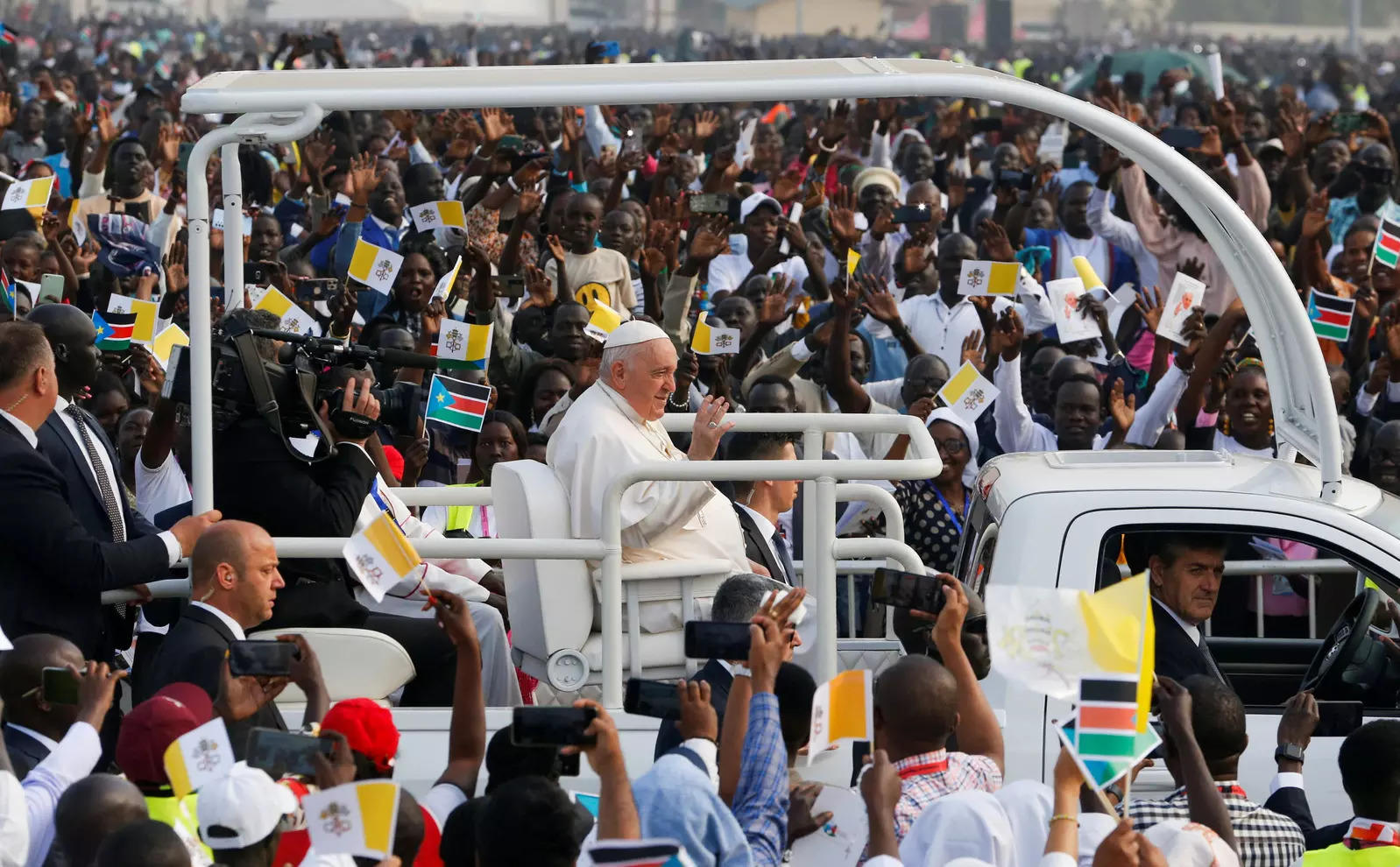 Pope Francis wraps up South Sudan trip, urges end to 'blind fury' of violence - Times of India