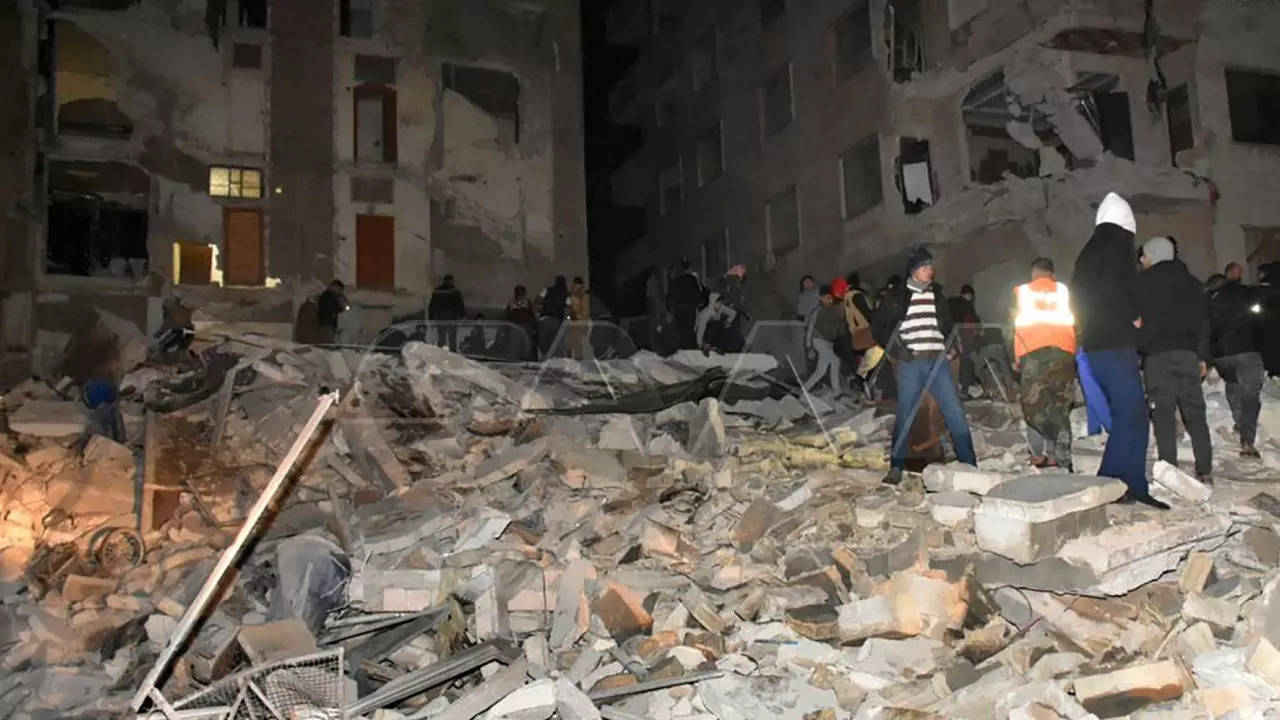 7.8 magnitude earthquake shakes central Turkey