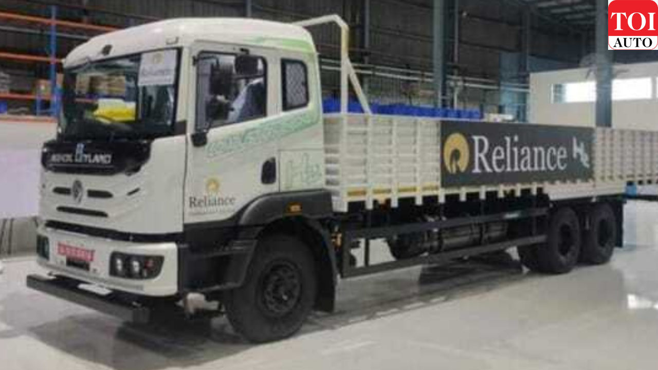 Reliance Industries, Ashok Leyland unveil India’s first hydrogen-powered heavy-duty truck at India Energy Week