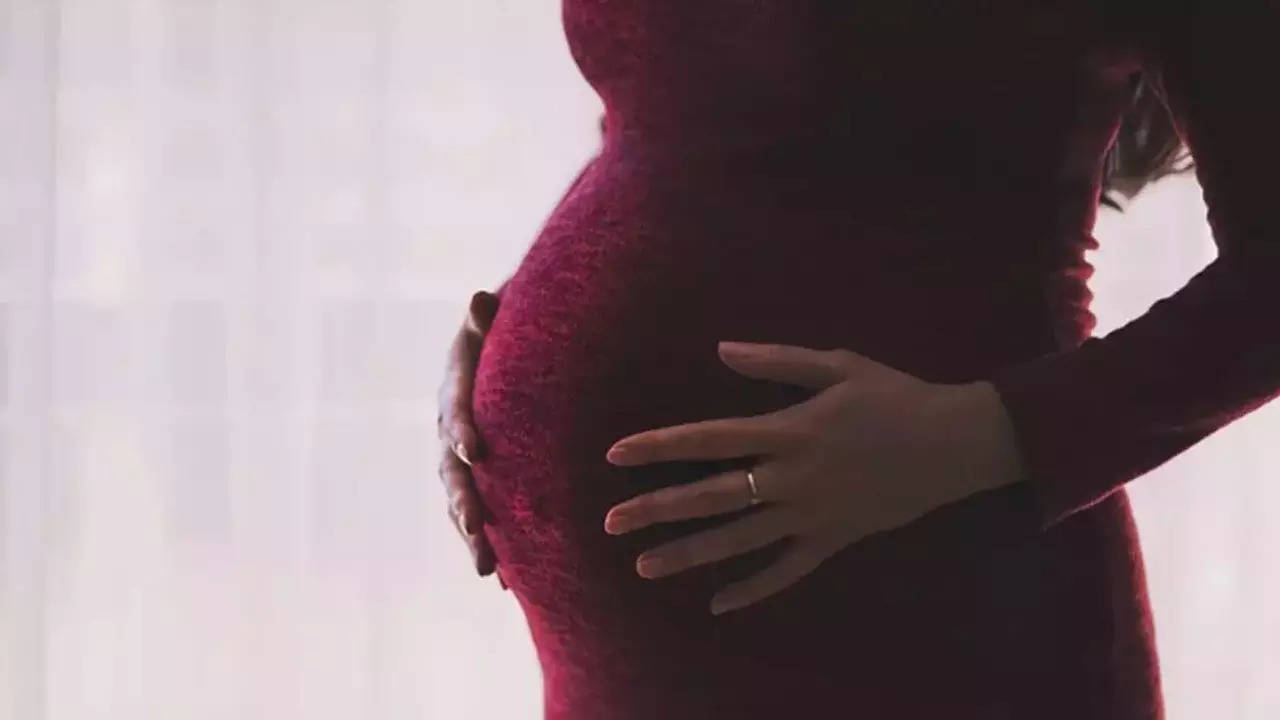 1 in 6 pregnant women in WB is a teen: Survey