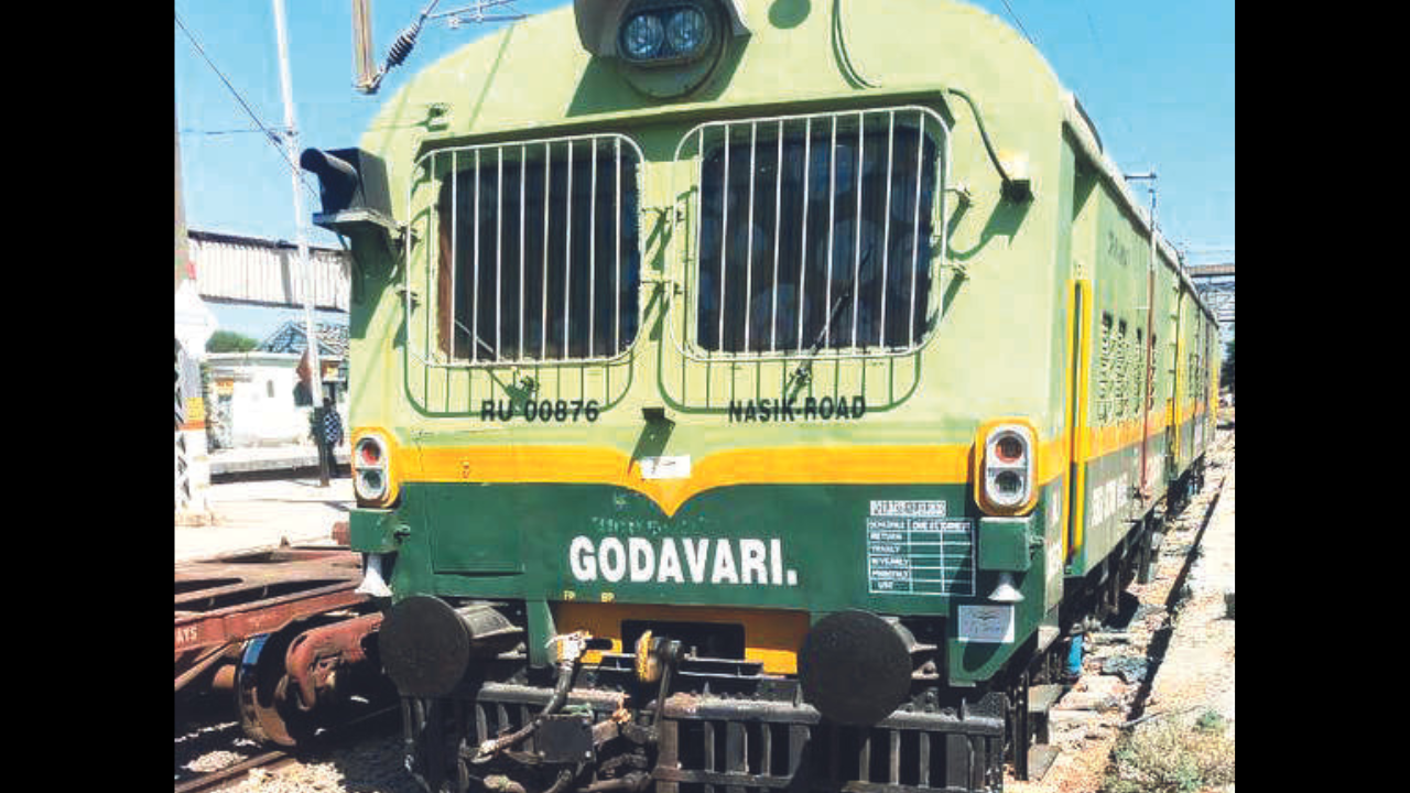 4 railway trackmen killed as tower wagon hits them in Nashik | Nashik News – Times of India
