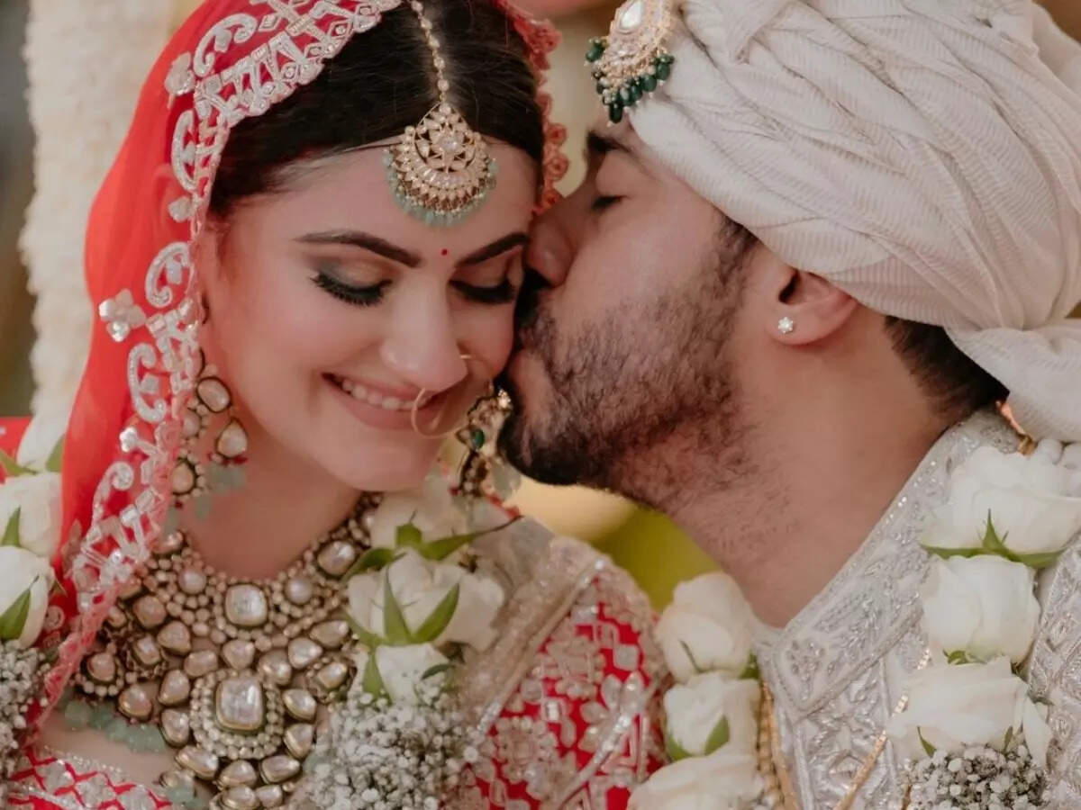 ‘Drishyam 2’ director Abhishek Pathak and Shivaleeka Oberoi’s wedding video is all things mushy – WATCH | Hindi Movie News