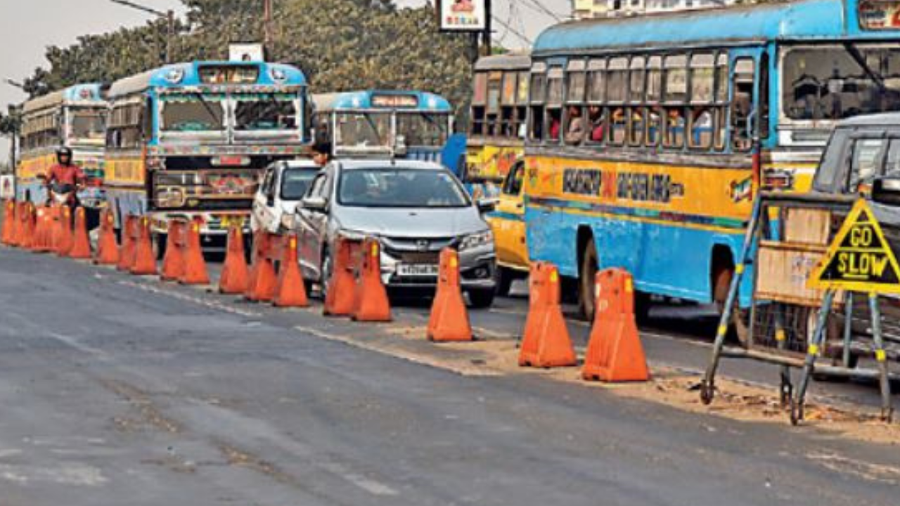 Permanent median divider plan for Kolkata's Sealdah flyover