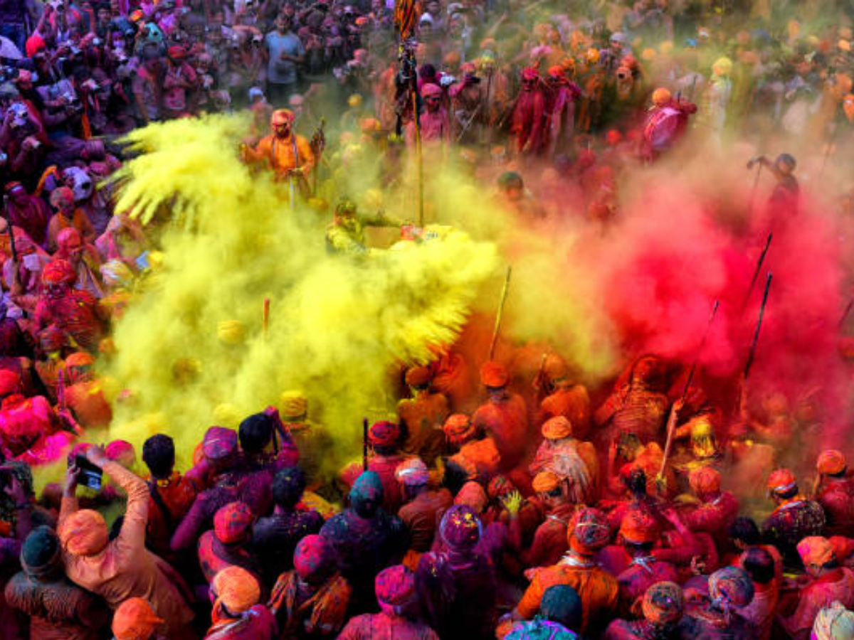 Happy Holi 2023 Quotes, Wishes, Messages & Status: 35 Heartfelt ...