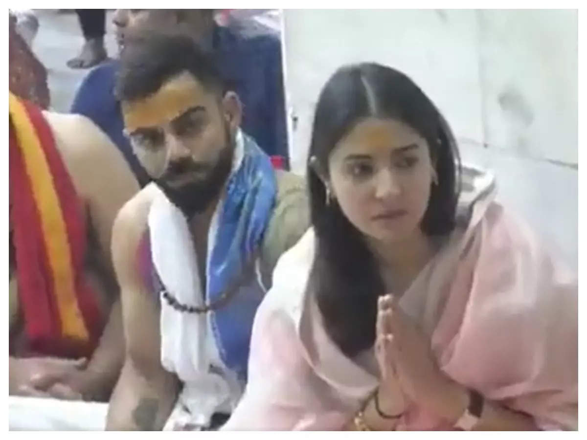 Virat Kohli and Anushka Sharma visit the Mahakaleshwar Jyotirlinga