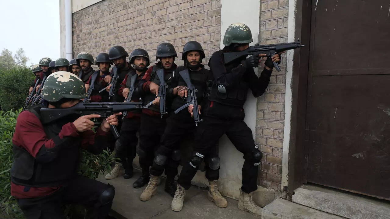 Islamist militants have Pak police in their crosshairs