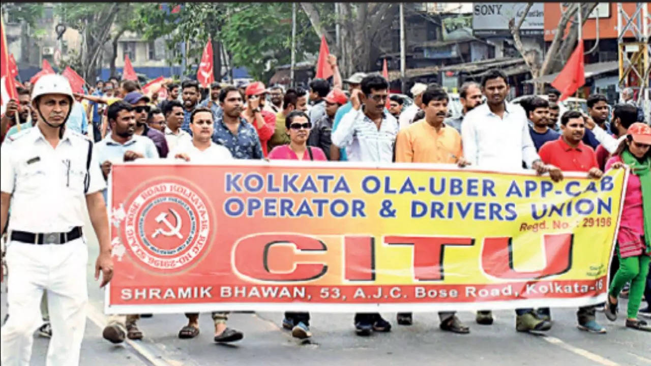 App-cab stir leads to surge fares, afternoon transport pain in Kolkata