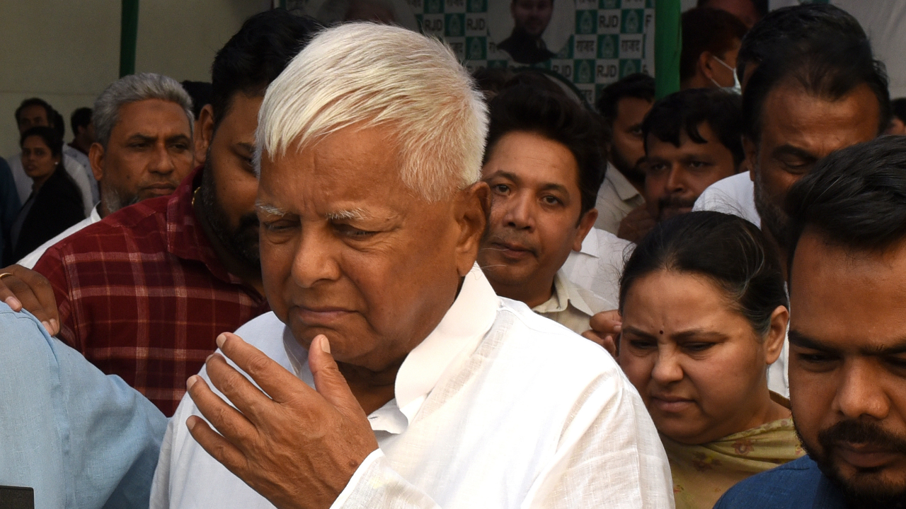 Evidence of Rs 600 crore payoffs found after Lalu kin searches, claims ED