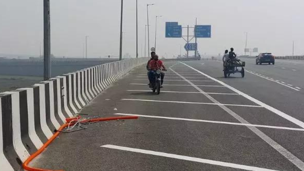 Parliamentary panel for ‘automated’ penalties on two-wheelers entering expressways