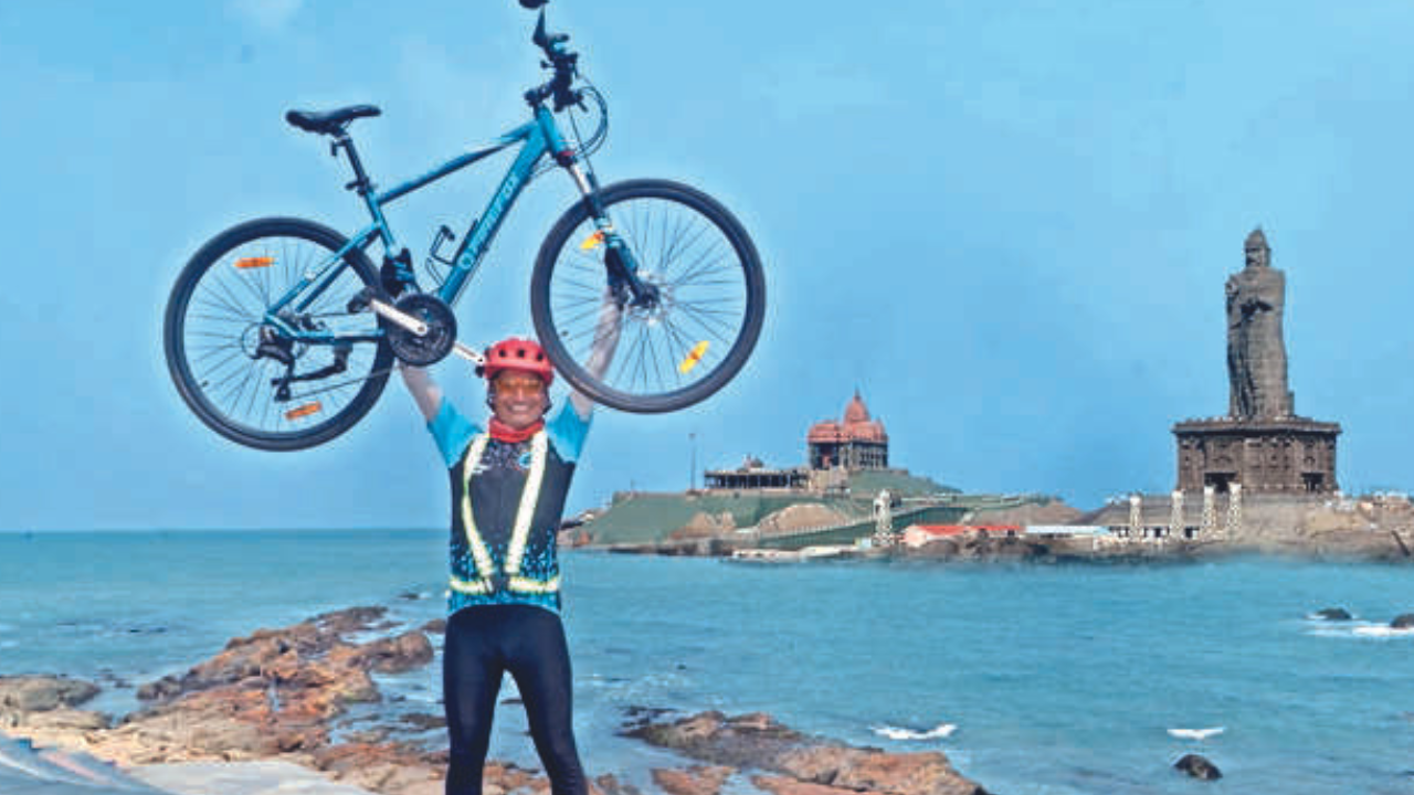 Karnataka’s Dharwad resident does Kashmir to Kanyakumari ride in 40 days | Hubballi News – Times of India