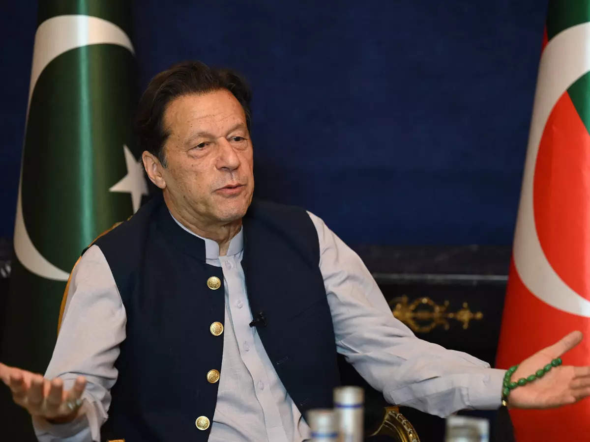 Pakistan polisi eski Başbakan İmran Han'ın evini bastı, 61 kişiyi tutukladı