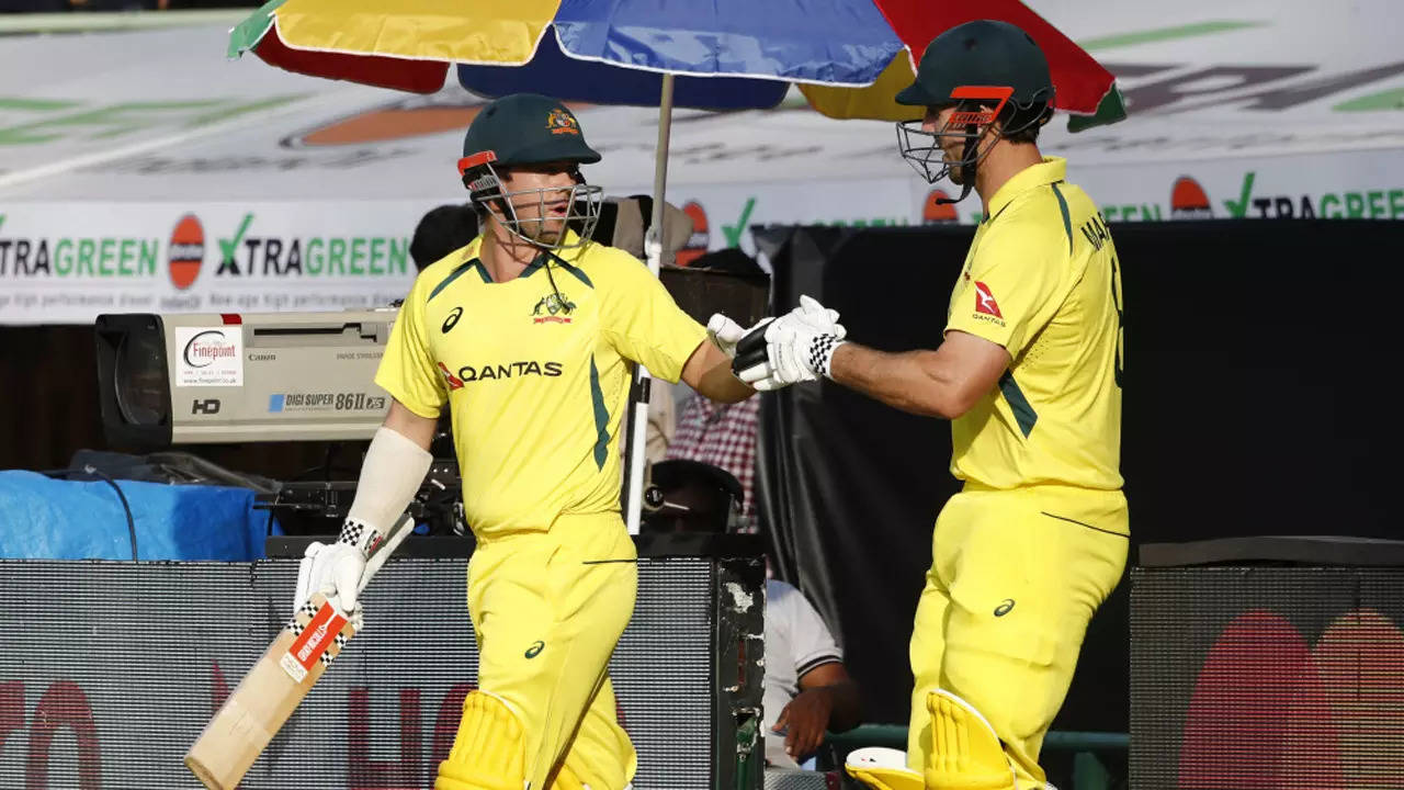 Test in Balance On Rainy Day  Highlights - England v Australia