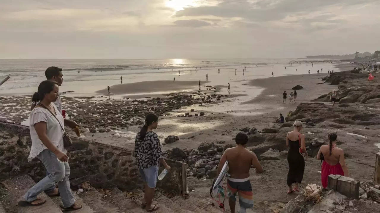 A refuge for Russians and Ukrainians, Bali rethinks its open-door policy