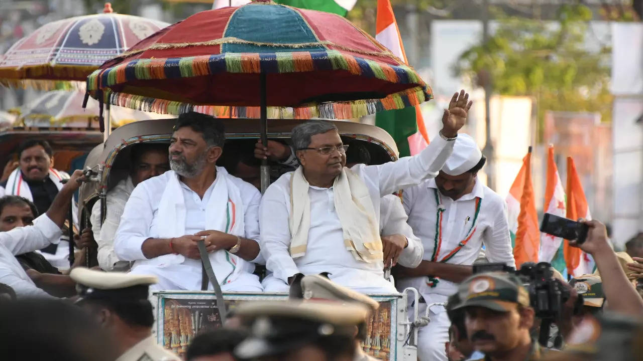 KPCC president DK Shivakumar and former Karnataka CM Siddaramaiah.