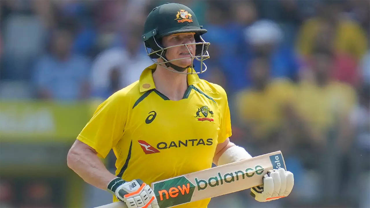 https://timesofindia.indiatimes.com/sports/cricket/ipl/top-stories/watch-steve-smith-announces-ipl-return-but-with-a-twist/articleshow/99034927.cms