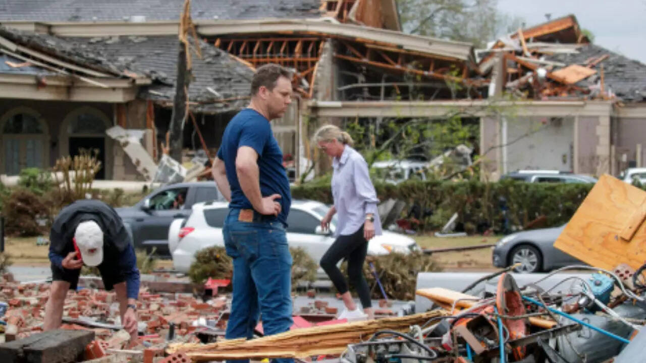 msid 99166042,imgsize 74858 At least 3 dead, several injured after tornadoes tear through Central US