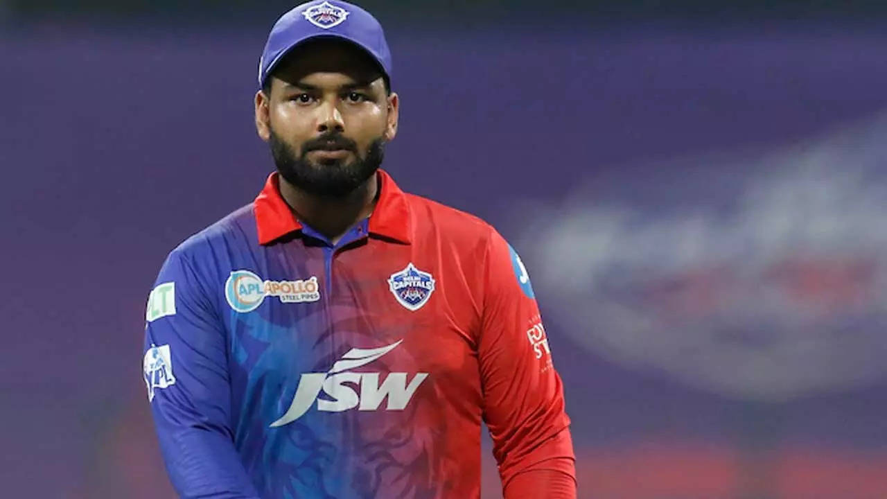 CricTracker Exclusive - Rishabh Pant helps everyone around him but he never  boasts about it: Rashid Salmani