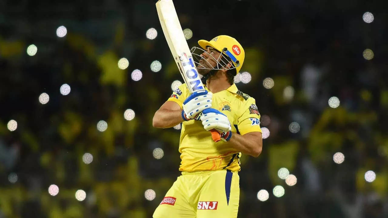 MS Dhoni completes 5000 runs in IPL | Cricket News - Times of India