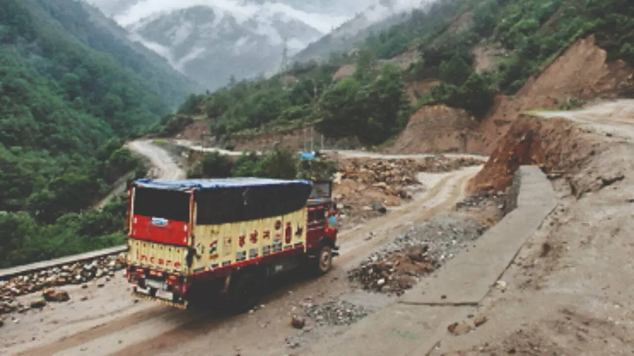 Eye on China, CDS Anil Chauhan reviews operational situation in east