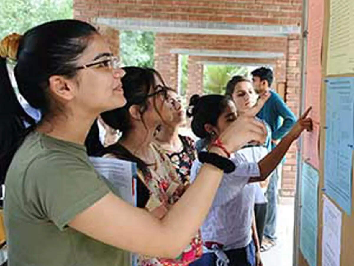 WB Police Recruitment 2023: Applications invited for 1420 Lady Constable posts from April 23 at wbpolice.gov.in – Times of India