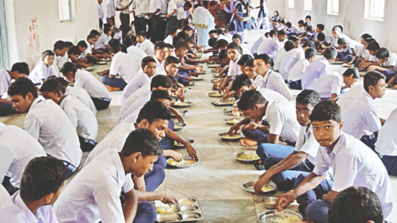 Govt Stops Midday Meal In 5k Venture Schools In Assam | Guwahati News – Times of India