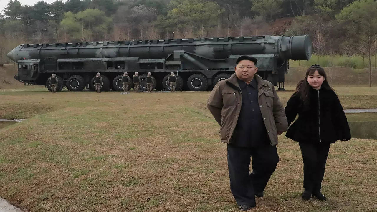 Kim Jong-un'un kızı, Kuzey Kore silah testlerinin demirbaşı oldu