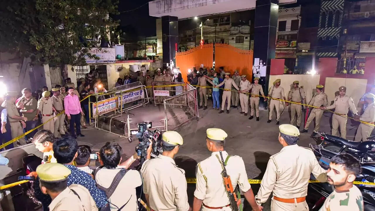 Atiq Ahmed and Ashraf murder: Assailants had video cams, mingled with journalists