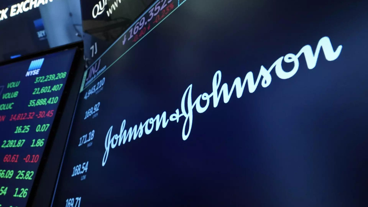 J&J sales in US rise 10 per cent, health care giant raises dividend