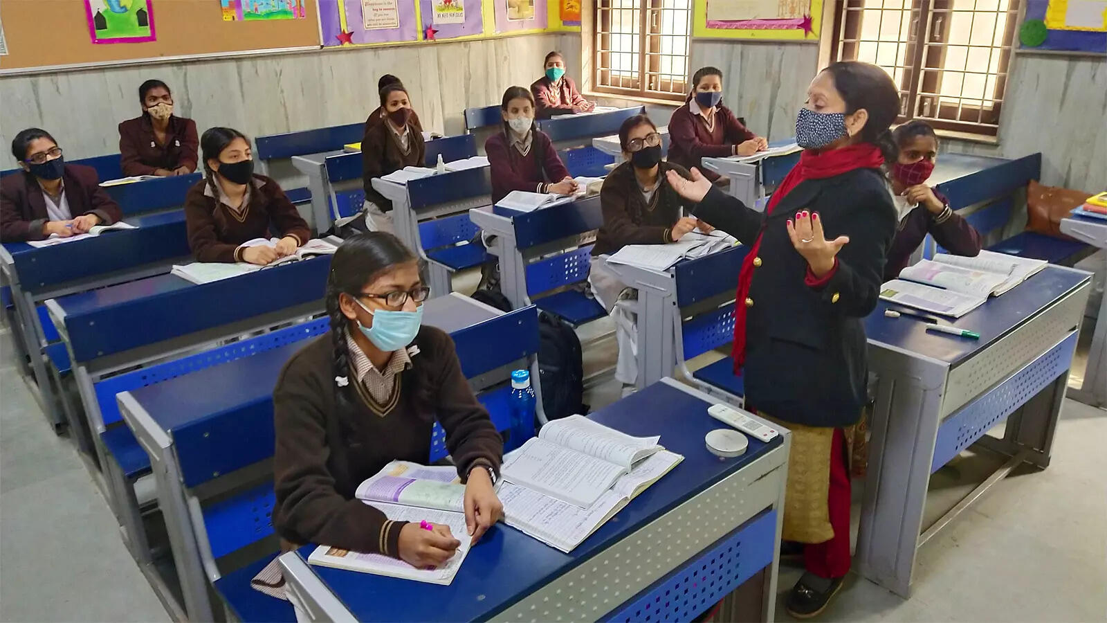 Non-Plan Admission process in Delhi Govt Schools for 2023-24 begins on May 1, check details here – Times of India