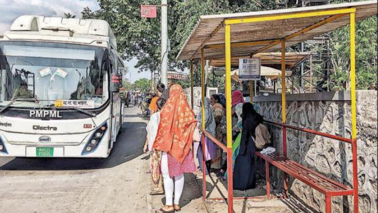 Only 50 covered bus shelters set up by PMPML in 2 years | Pune News – Times of India