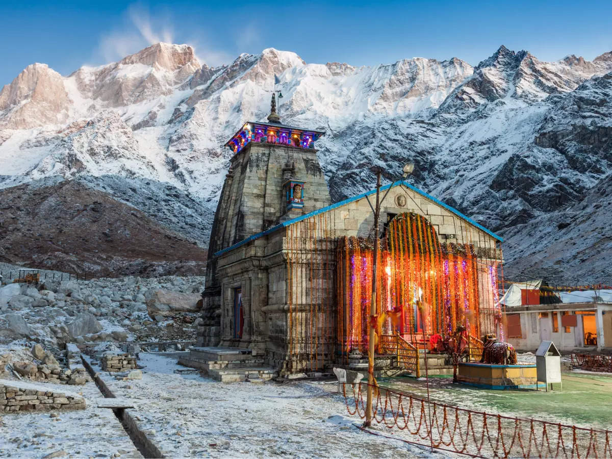 Uttarakhand: Kedarnath sees continuous snowfall; travel advisory issued for pilgrims