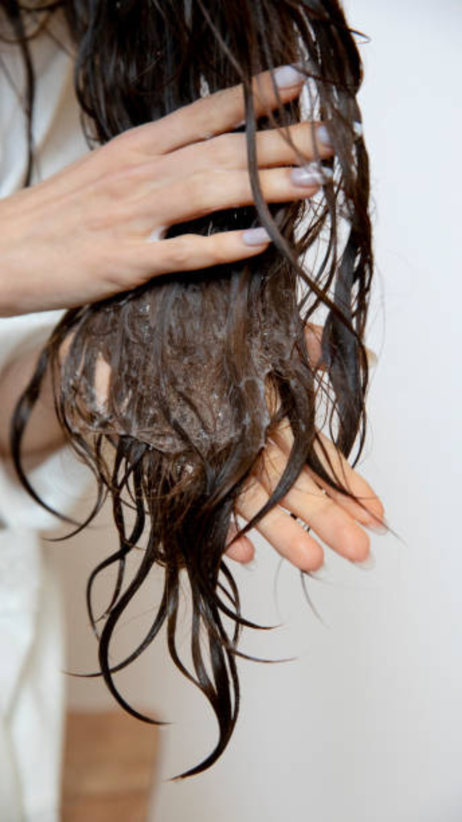 Side effects of washing your hair too frequently 