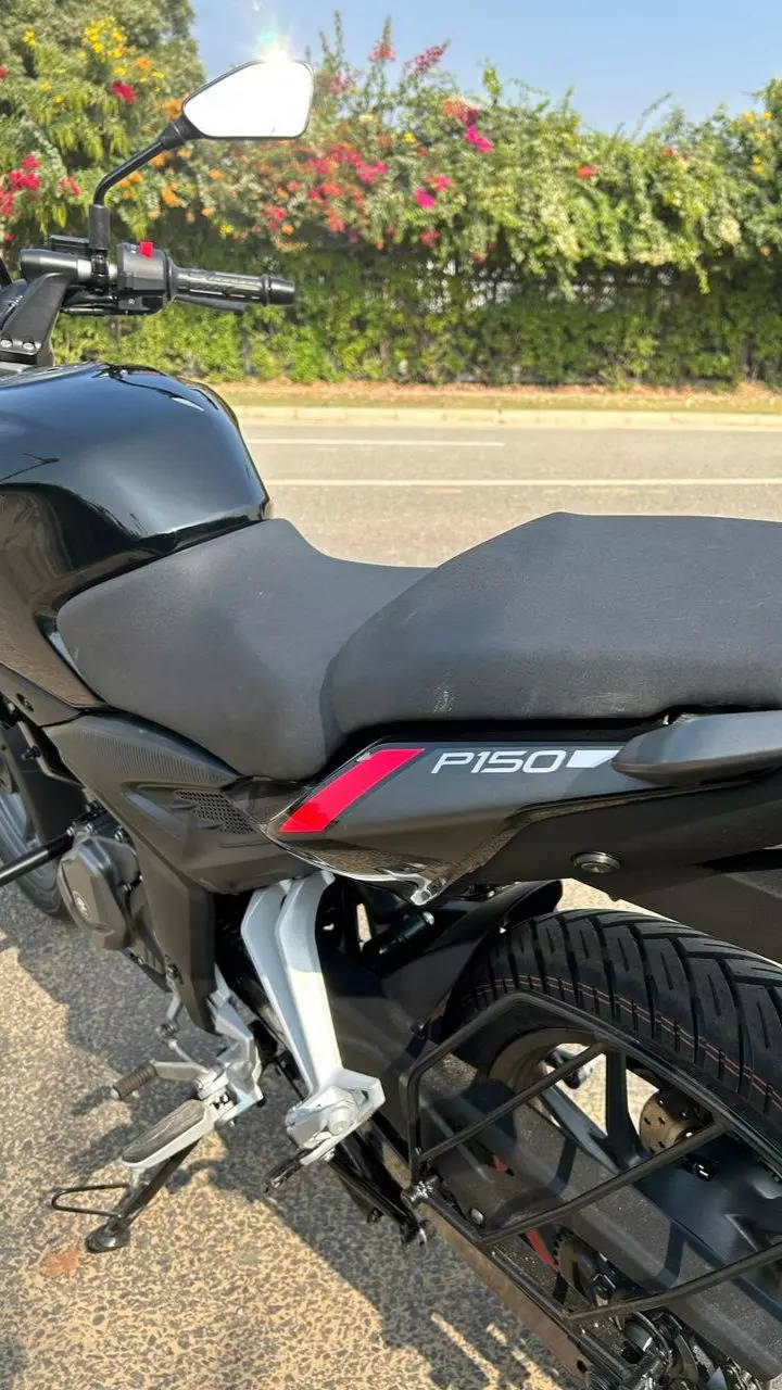 Pulsar 150 discount ex showroom price